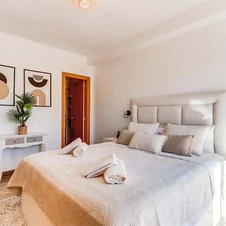 Apartman Prachtig Met Uitzicht Op Het Zwembad
