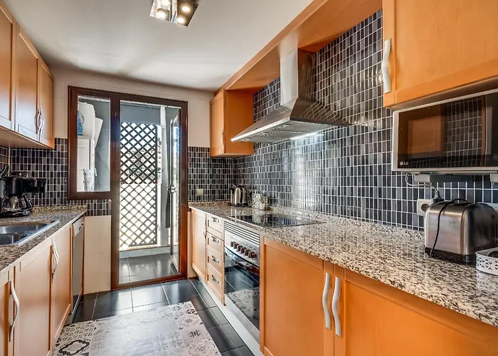 Ultimate - Met Uitzicht Op Het Zwembad Estepona